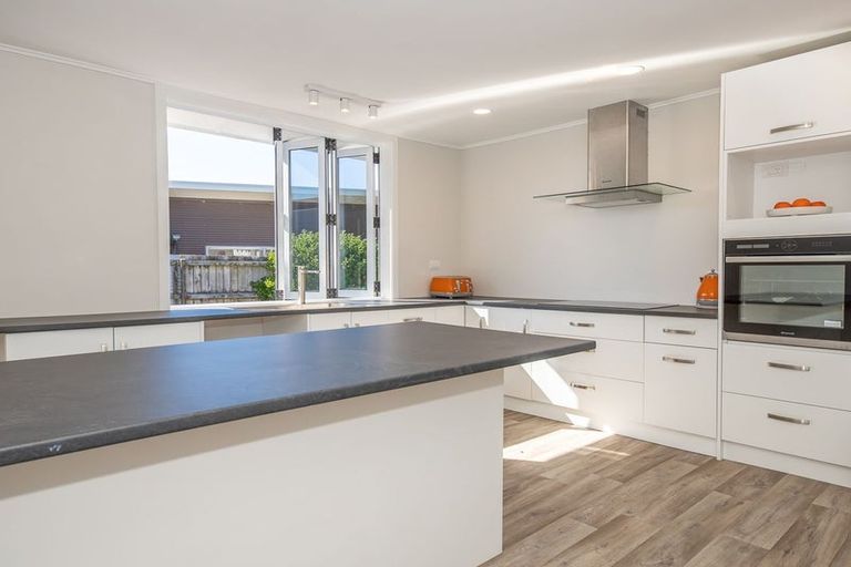 Photo of property in 2 Shelswell Street, Westport, 7825