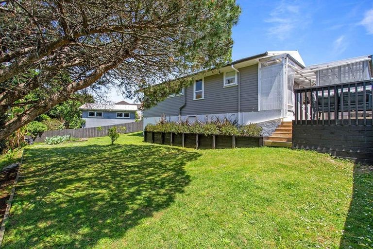Photo of property in 10 Wyman Place, Pakuranga Heights, Auckland, 2010