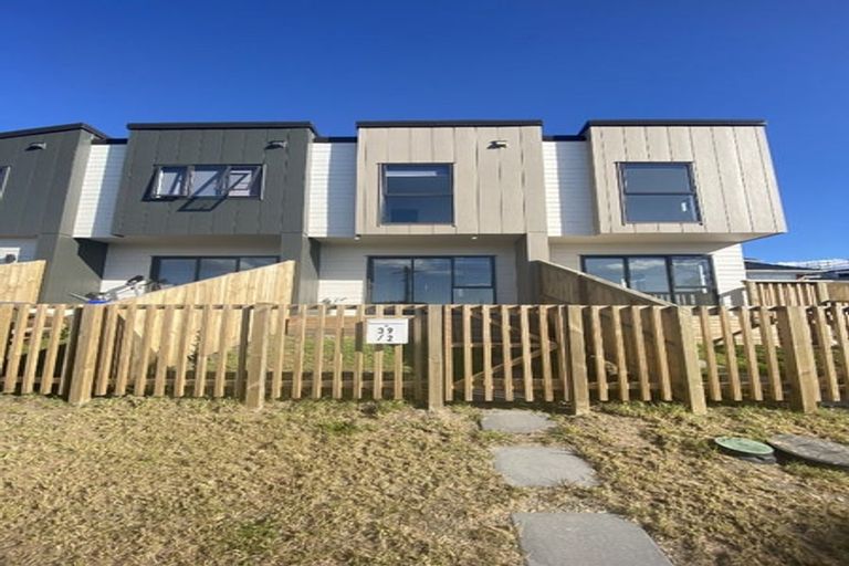 Photo of property in 2/39 Renata Crescent, Te Atatu Peninsula, Auckland, 0610