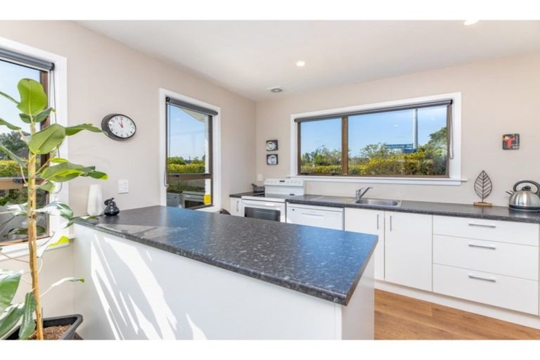 Photo of property in 1/1 Rosedale Place, Avonhead, Christchurch, 8042