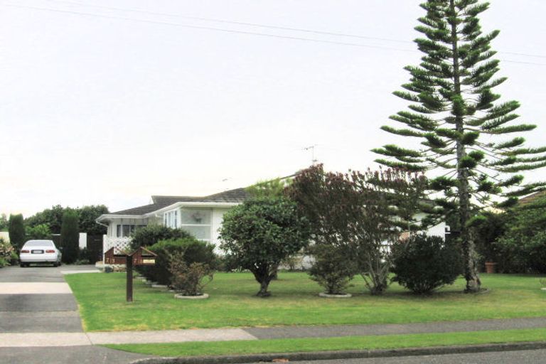 Photo of property in 71a Ngaio Road, Waikanae, 5036