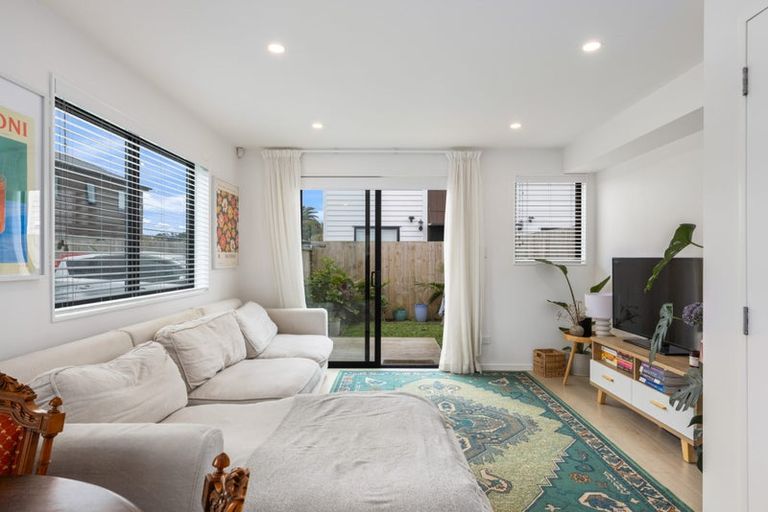 Photo of property in 133b Lancaster Road, Beach Haven, Auckland, 0626