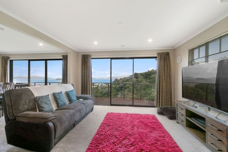 Photo of property in 49 Dowse Drive, Maungaraki, Lower Hutt, 5010
