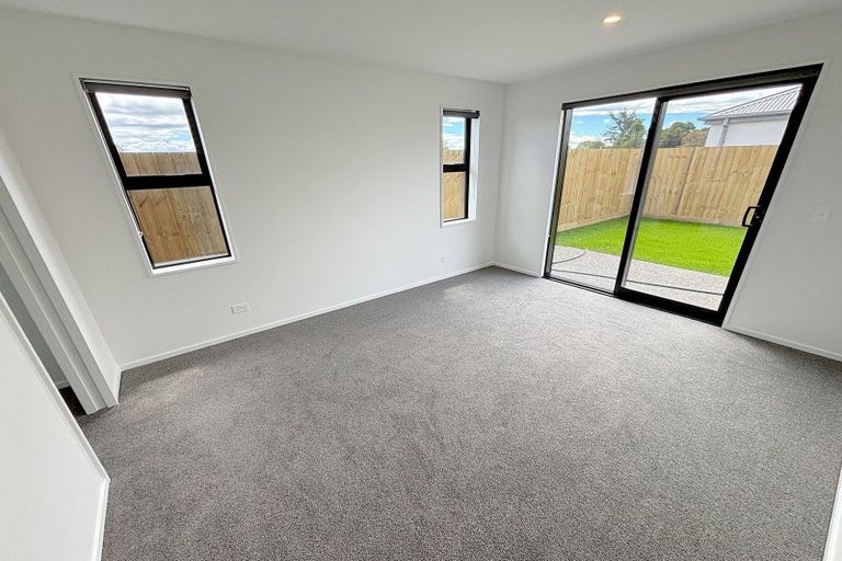Photo of property in 17 John Gibb Street, Belfast, 8051