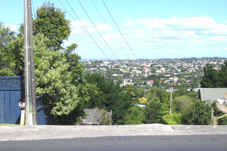 Photo of property in 76 Carlisle Road, Browns Bay, Auckland, 0632