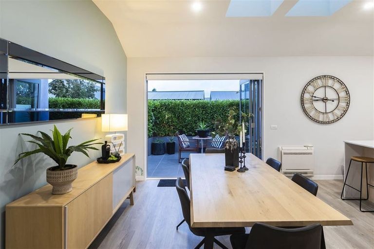 Photo of property in 7 Millpond Place, Parklands, Christchurch, 8083