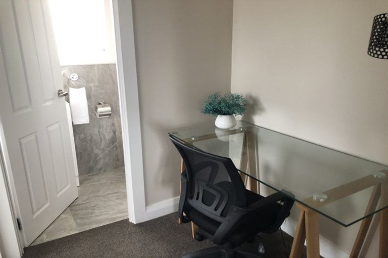 Photo of property in 24 Deseret Road, Temple View, Hamilton, 3218