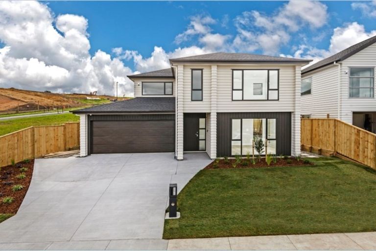 Photo of property in 104 Godfrey Drive, Orewa, 0931