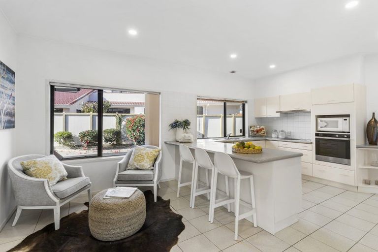Photo of property in 23 Gillard Place, Eastern Beach, Auckland, 2012