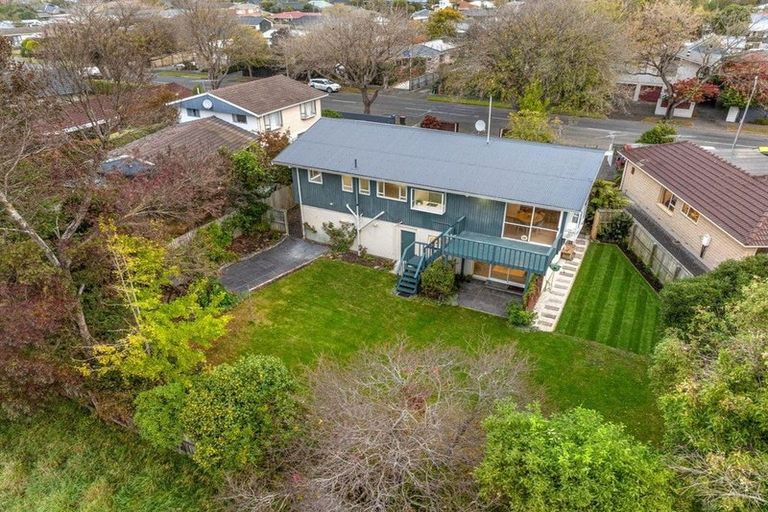 Photo of property in 32 Claridges Road, Casebrook, Christchurch, 8051