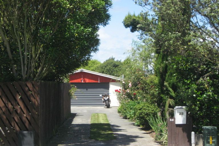 Photo of property in 23 Malabar Crescent, Broomfield, Christchurch, 8042