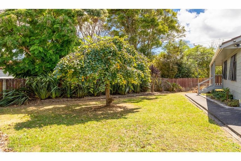 Photo of property in 7 Imperial Place, Henderson, Auckland, 0612