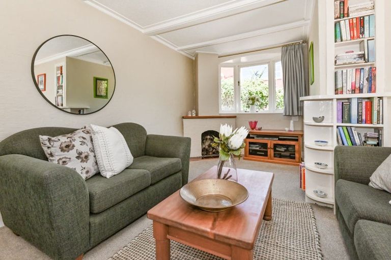 Photo of property in 17 Kopanga Road, Havelock North, 4130
