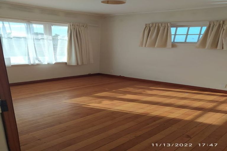 Photo of property in 26 Rosier Road, Glen Eden, Auckland, 0602