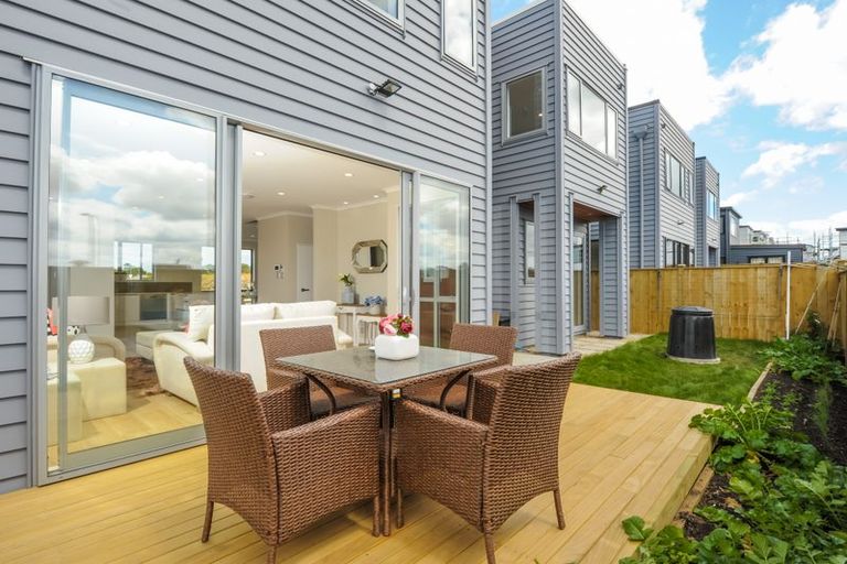 Photo of property in 36 Lockheed Street, Hobsonville, Auckland, 0618