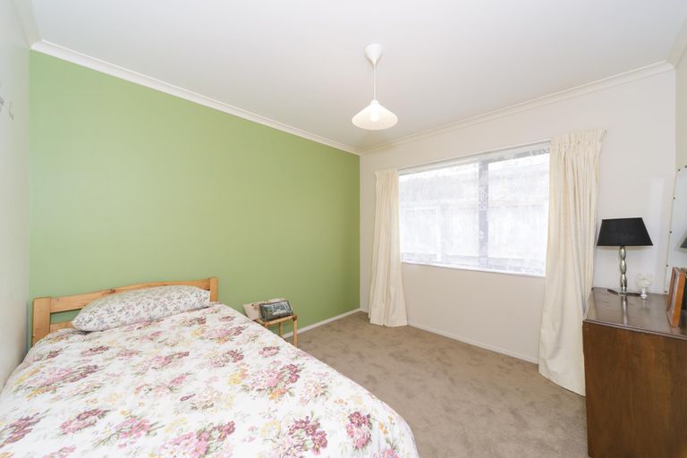 Photo of property in 22 Logan Way, Kelvin Grove, Palmerston North, 4414