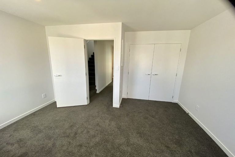 Photo of property in 30u2 Pirie Street, Mount Victoria, Wellington, 6011
