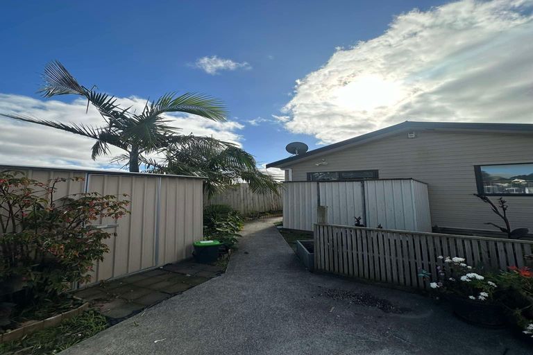 Photo of property in 4 Rotoma Rise, Clover Park, Auckland, 2019