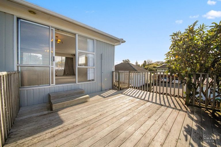Photo of property in 207 Don Buck Road, Massey, Auckland, 0614