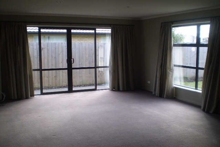 Photo of property in 37 Rolleston Drive, Rolleston, 7614