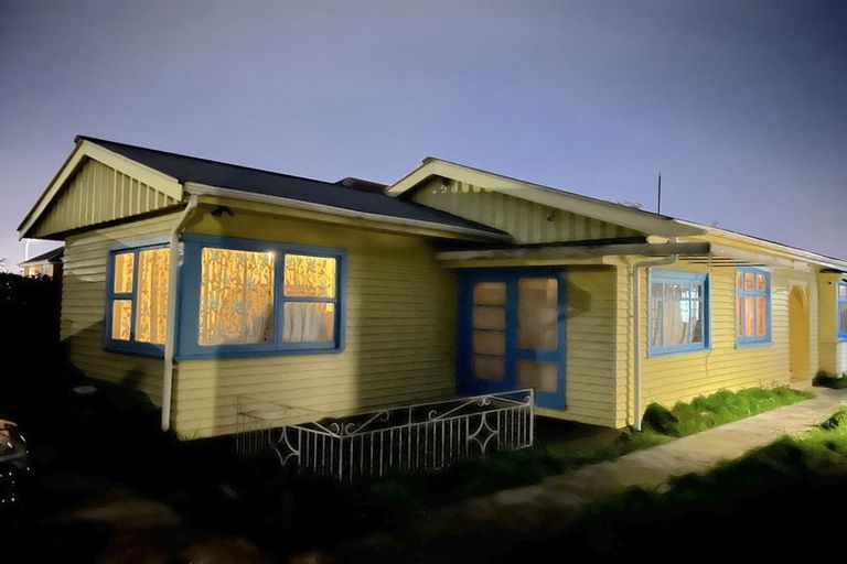 Photo of property in 27 Lyndon Street, Riccarton, Christchurch, 8041