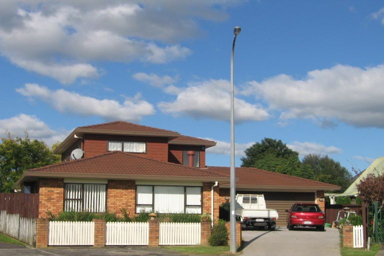 Photo of property in 15 Camden Place, Papatoetoe, Auckland, 2025