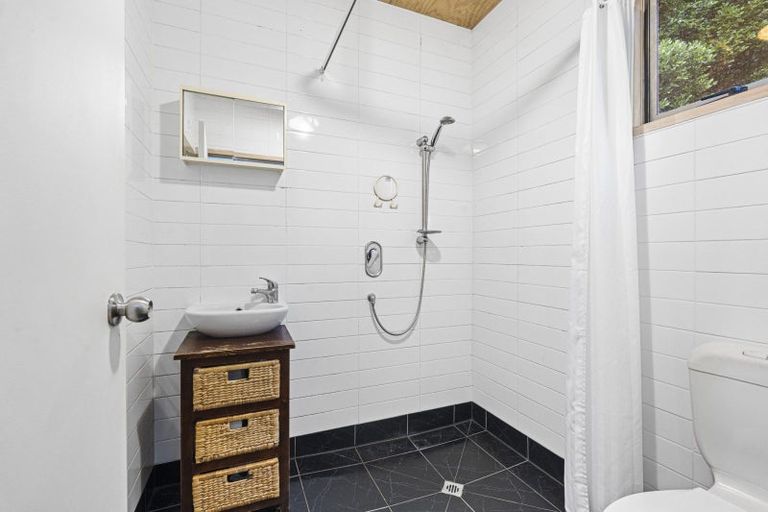 Photo of property in 186e Heta Road, Highlands Park, New Plymouth, 4312