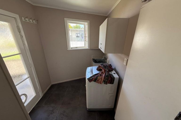 Photo of property in 18 Renwick Street, Papakura, 2110