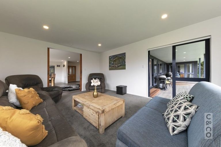 Photo of property in 166 Rimmer Road, Helensville, 0875