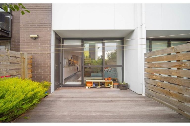 Photo of property in 17/10 Rex Street, Riccarton, Christchurch, 8041