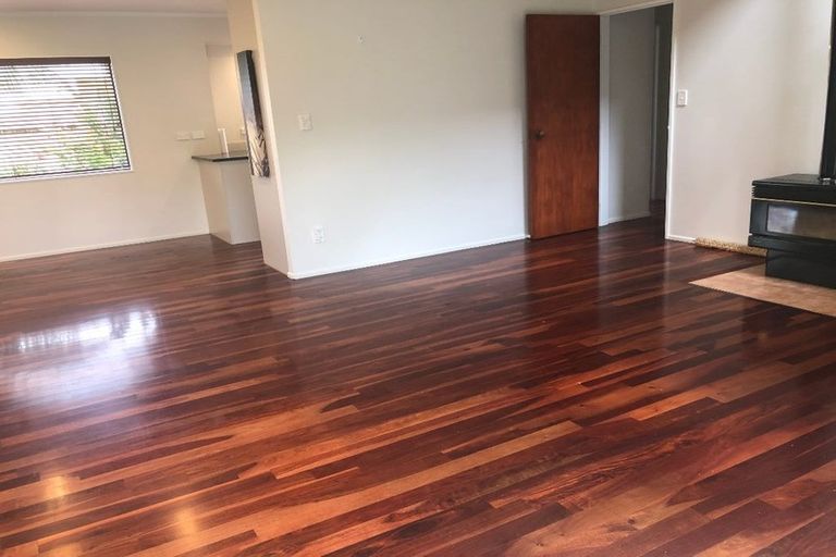 Photo of property in 48 Lakeside Drive, Orewa, 0931