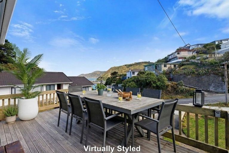 Photo of property in 1/165 Severn Street, Island Bay, Wellington, 6023