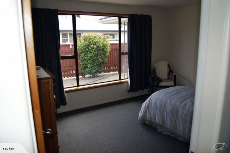 Photo of property in 15 Talltree Avenue, Avonhead, Christchurch, 8042