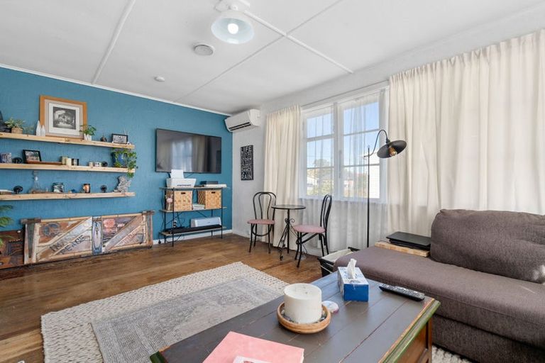 Photo of property in 32 Kummer Crescent, Masterton, 5810