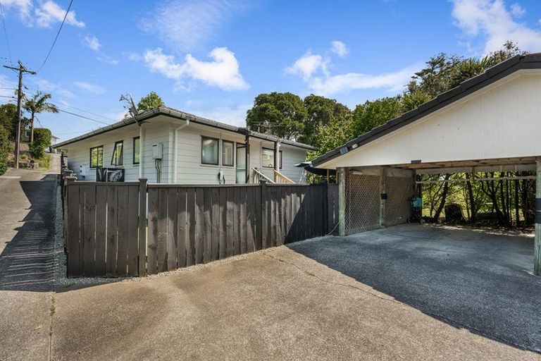 Photo of property in 22 Derwent Crescent, Titirangi, Auckland, 0604