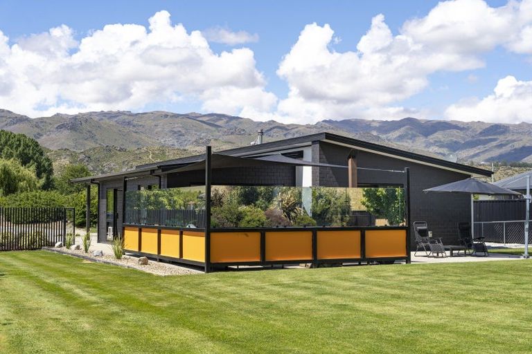 Photo of property in 34 Perriam Place, Mount Pisa, Cromwell, 9383