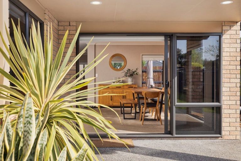 Photo of property in 33 Saint Heliers Place, Papamoa Beach, Papamoa, 3118