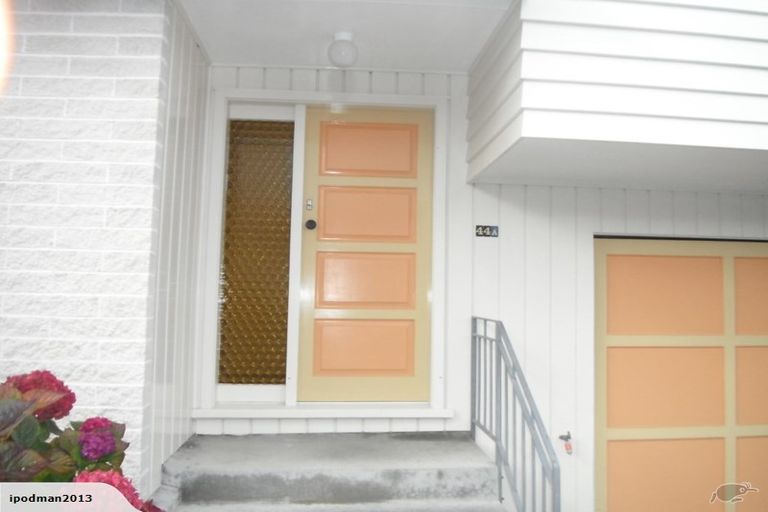 Photo of property in 44a Saint Ronans Avenue, Waterloo, Lower Hutt, 5011