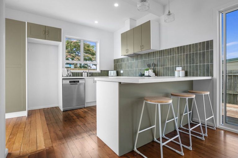 Photo of property in 46 Beach Road, Katikati, 3129