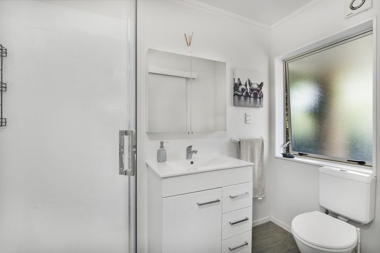 Photo of property in 8 Orakau Road, Mangere East, Auckland, 2024