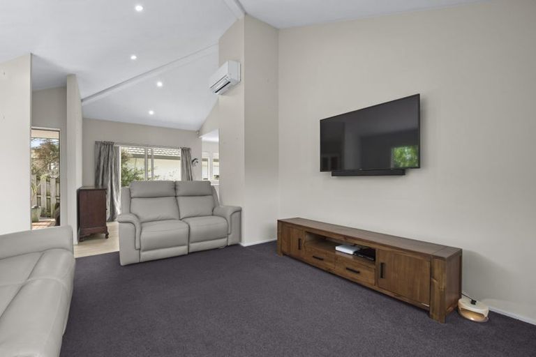 Photo of property in 2/3 Mably Court, Stanmore Bay, Whangaparaoa, 0932