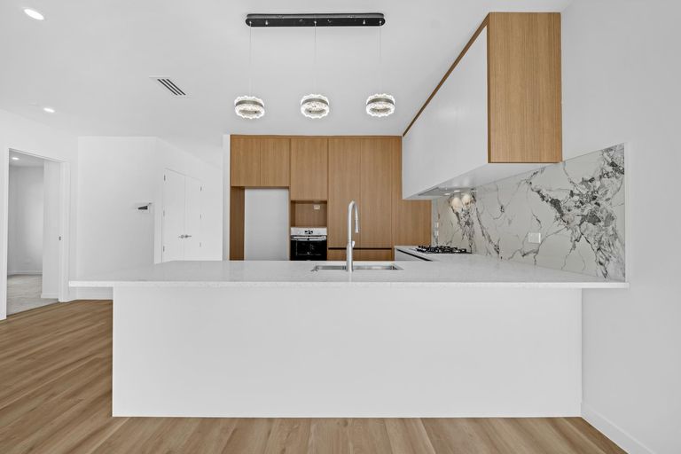 Photo of property in 28 Korowhiti Road, Clarks Beach, 2122