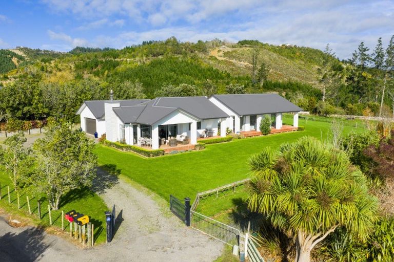 Photo of property in 12 Fleetwood Lane, Turitea, Palmerston North, 4472