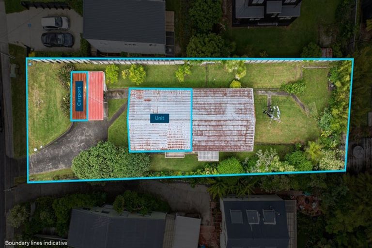 Photo of property in 1/7 Dakota Avenue, Beach Haven, Auckland, 0626