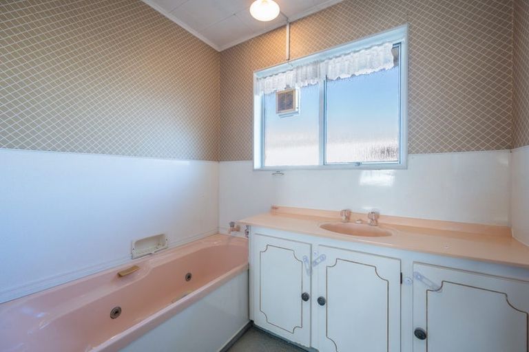 Photo of property in 54 Fergusson Street, Stoke, Nelson, 7011