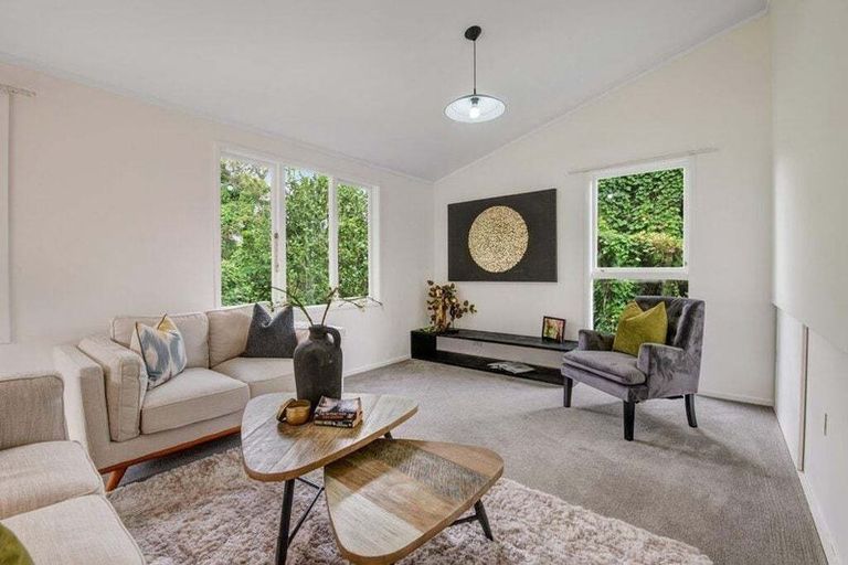 Photo of property in 1/24 Albany Highway, Greenhithe, Auckland, 0632