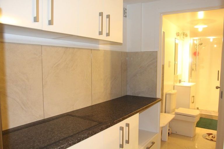 Photo of property in 3 Celeste Place, Totara Vale, Auckland, 0627