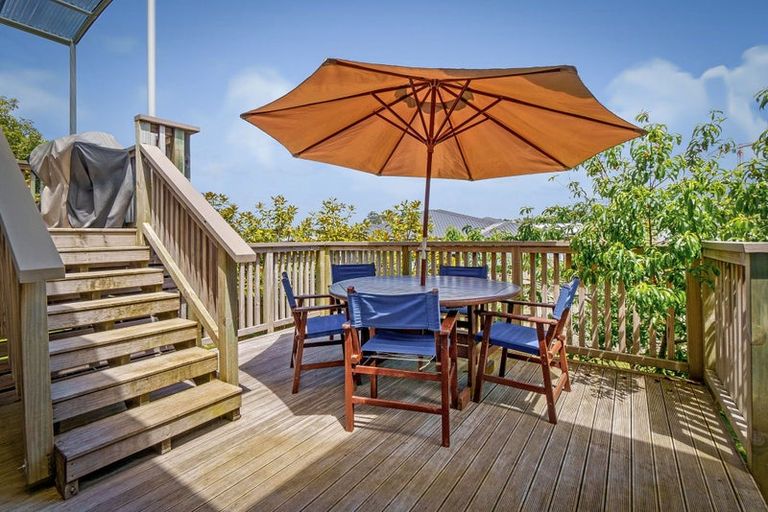 Photo of property in 11 Tee Point, Red Beach, 0932