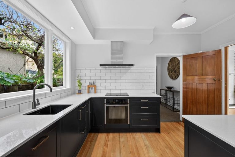 Photo of property in 21 Richmond Avenue, Nelson South, Nelson, 7010