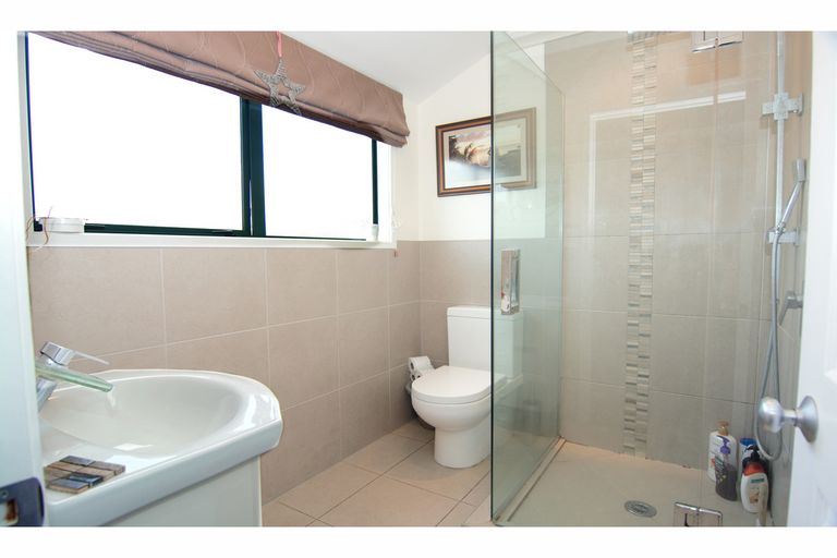 Photo of property in 25 Jenny Lane, Waiuku, 2123